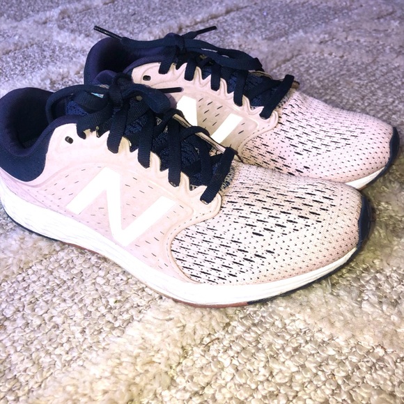 New Balance Women's Fresh Foam Zante V4 Running | Conch Shell/Pigment | Like New - Picture 1 of 7